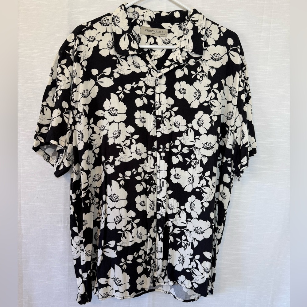 Maison Article Black and White Floral Casual Shirt